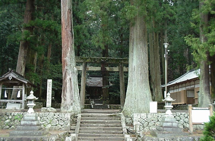 龍穴神社