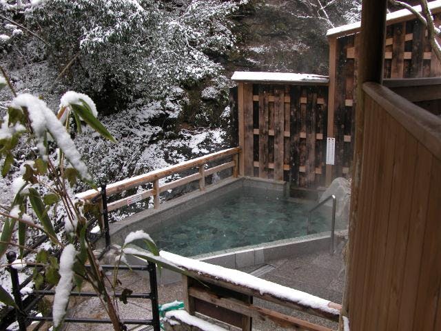 湯泉地温泉「滝の湯」