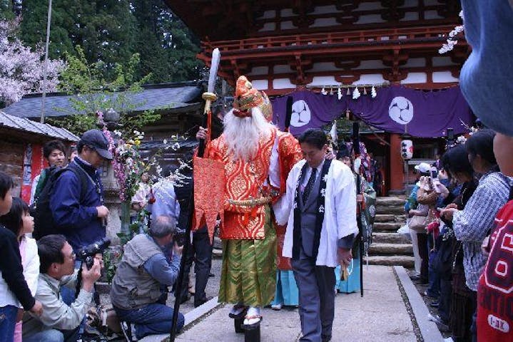【2021年は渡御の儀中止】花盛祭と渡御の儀