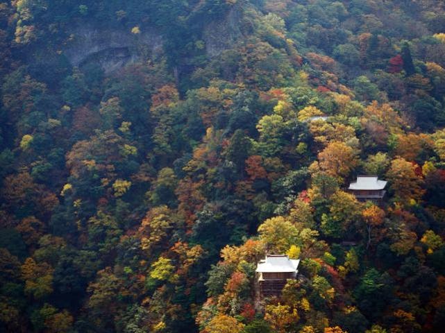 三徳山の紅葉