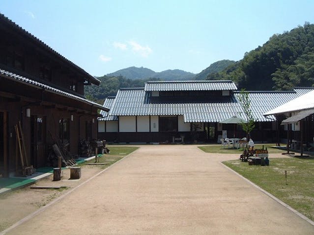 東出雲おちらと村