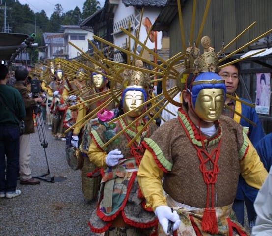 誕生寺の二十五菩薩練供養