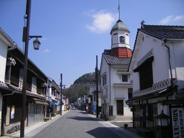 白壁の道（上下町商店街）
