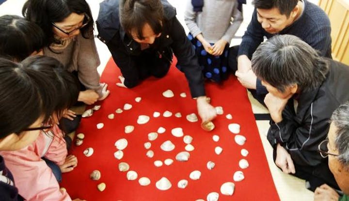 お寺deひなまつり〜オリジナル貝合わせ作りと茶道を体験〜