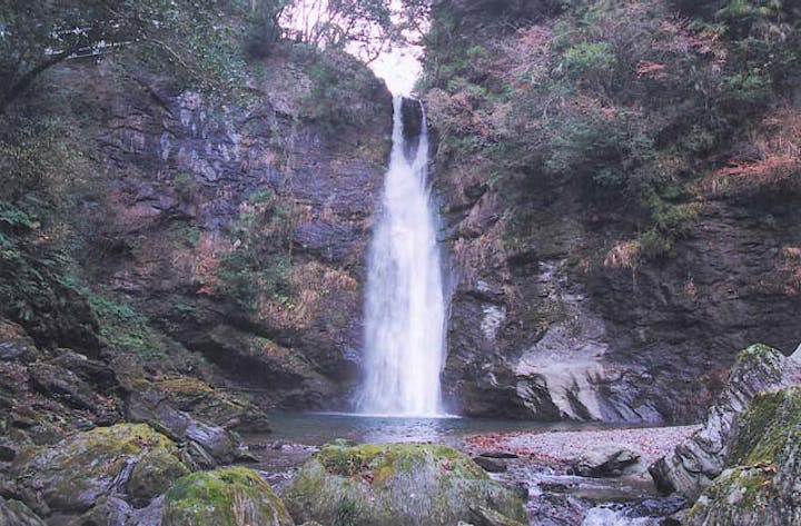 土々呂の滝親水公園