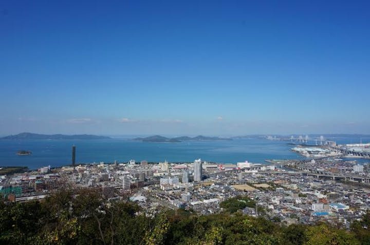 青の山頂上展望台