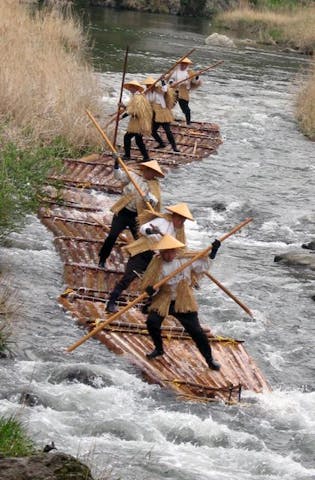【2021年開催中止】川登川まつり筏流し