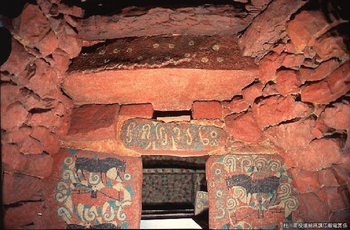 王塚装飾古墳館