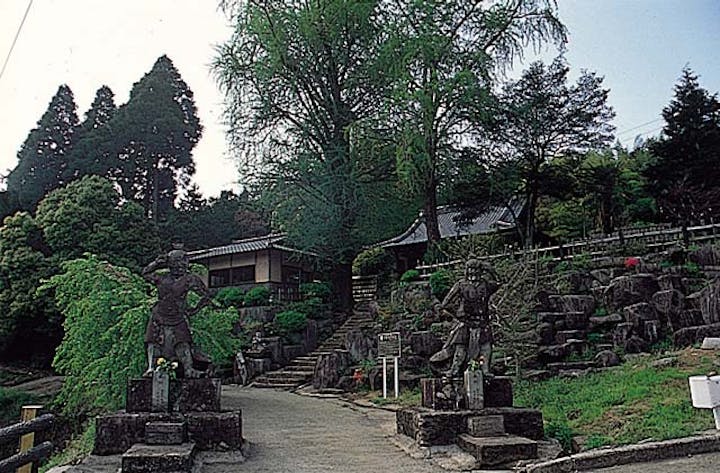 雲巌禅寺 霊巌洞 五百羅漢 アソビュー