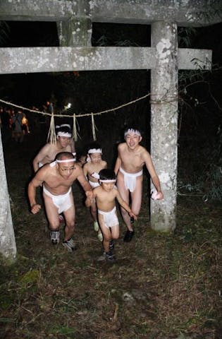 日田市指定無形民俗文化財　烏宿神社はだか参り