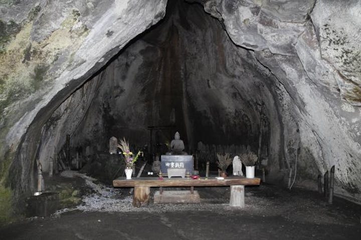 かまどヶ岩春の大祭