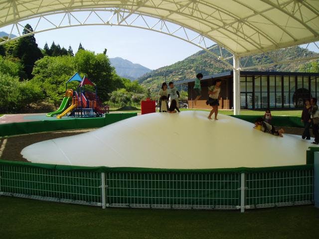 中八重緑地公園