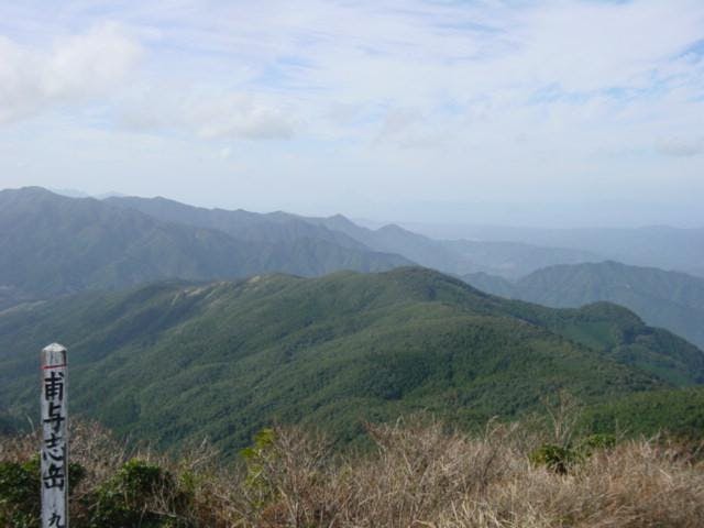 三岳（国見山、黒尊岳、甫与志岳）