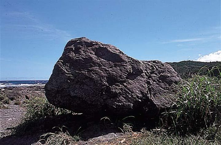 枕状熔岩（田代海岸）