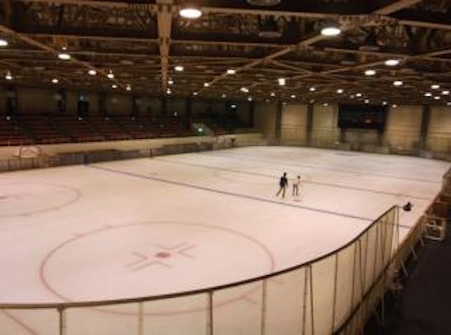 釧路市春採アイスアリーナ