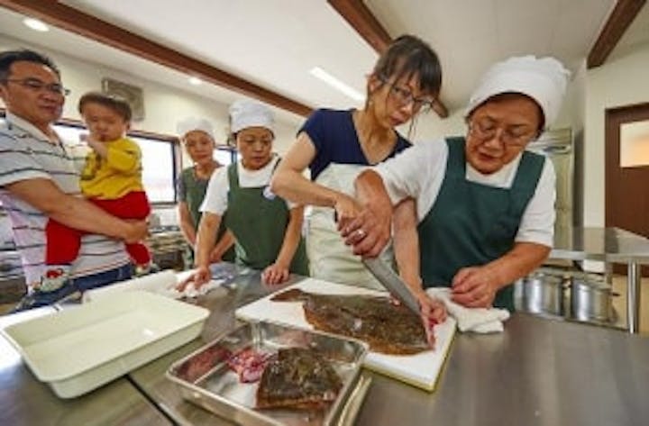 浜のかあさん地元料理体験