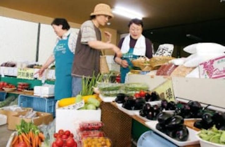 土日新鮮野菜市場　道の駅　さらべつ