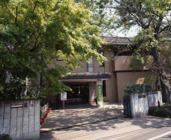 小金井市立はけの森美術館