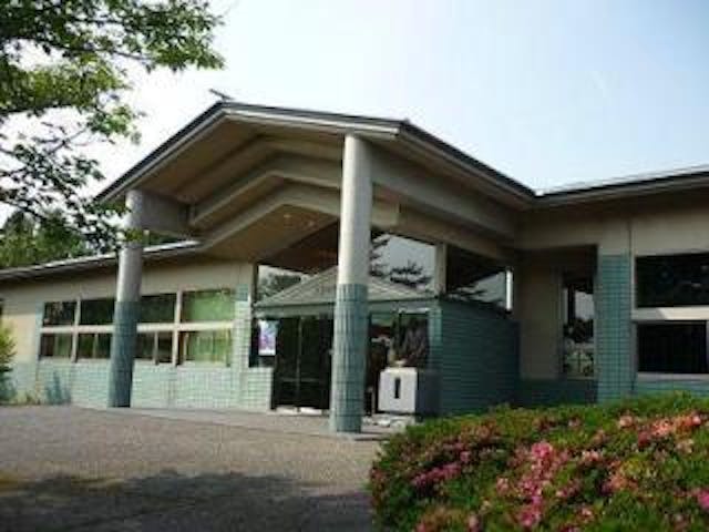 良寛の里美術館