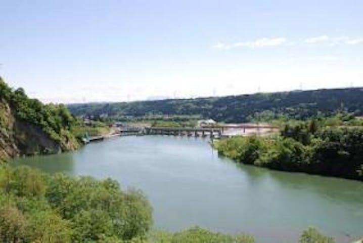 JR信濃川発電所宮中取水ダム（鷹ノ巣ダム）