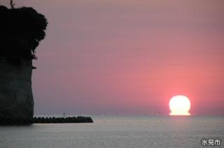 日本の朝日百選 氷見海岸の朝日 アソビュー 日本の朝日百選 氷見海岸の朝日 アソビュー