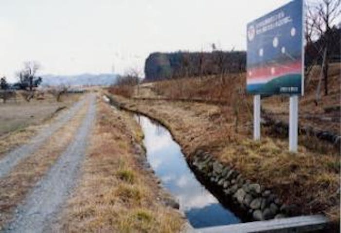 下塩尻桜づつみホタル水路