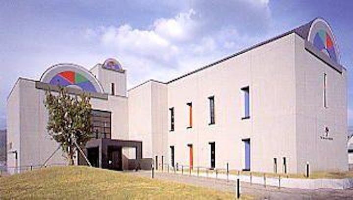 諏訪市原田泰治美術館