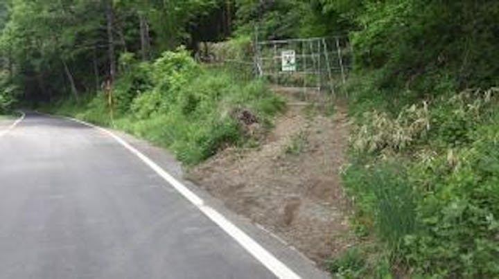 御所平（男山登山口）