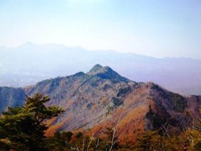 男山