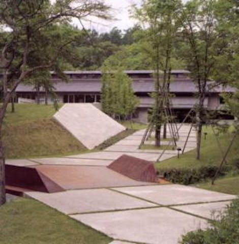 セゾン現代美術館