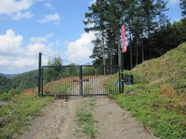 子檀嶺岳田沢嶺裏登山口