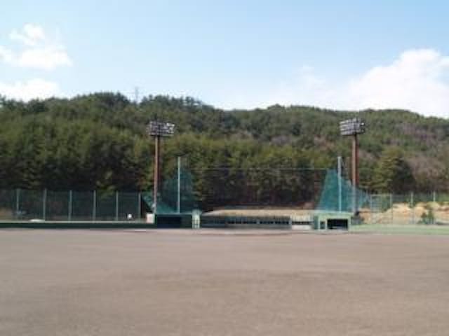 やすらぎスポーツ広場野球場