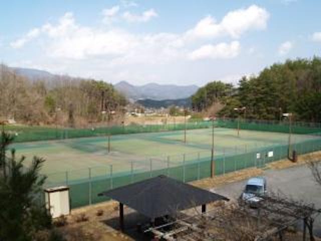 やすらぎテニスコート