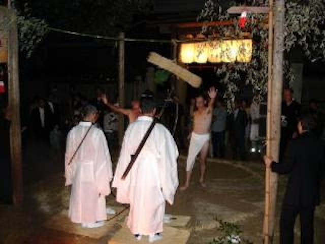 【2021年開催中止】石上神社なまずおさえ神事