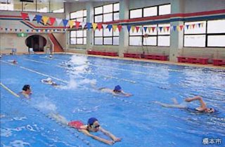 橋本市温水プール「レインボー」