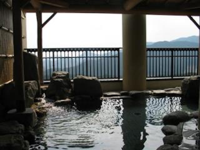 愛の村温泉ゆ・ら・り・あ（愛の村パーク内）