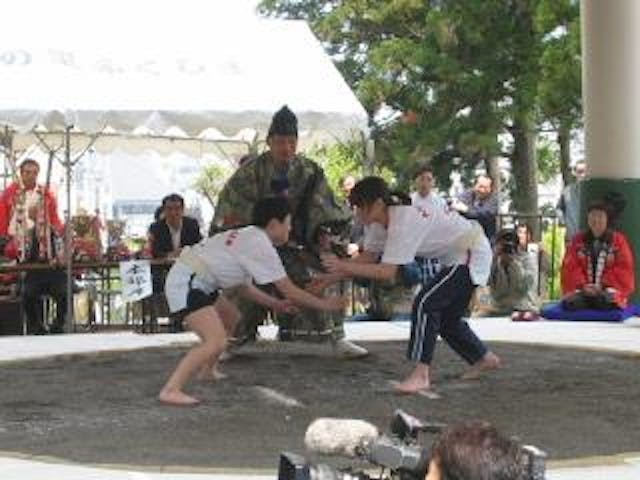 【2021年開催中止】上齋原神社春祭り 奉納おんな相撲大会