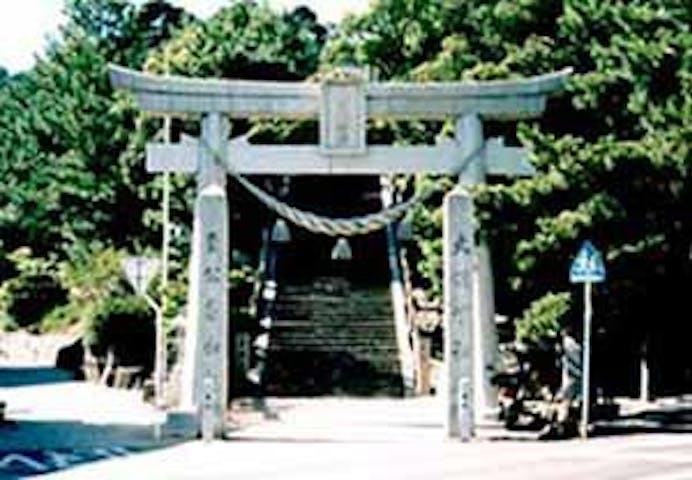 波多見八幡山神社
