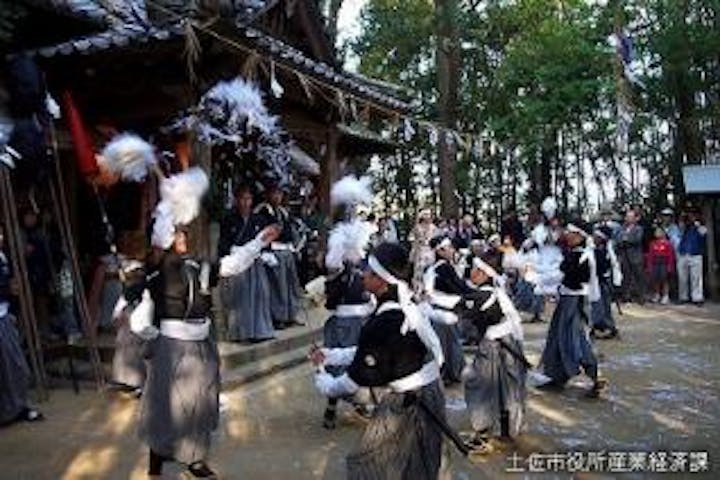 西ノ宮八幡宮大祭（蓮池太刀踊り）