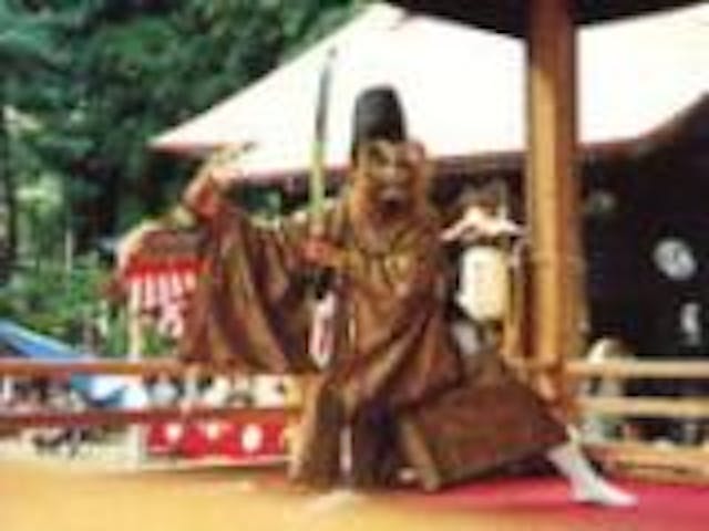 若宮八幡宮十五夜祭　太々御神楽