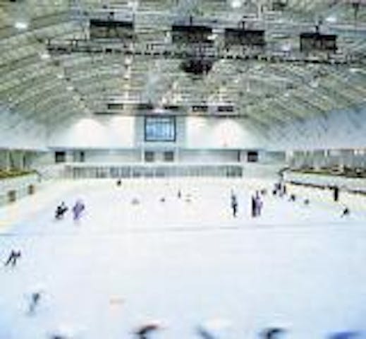 やまびこスケートの森　アイスアリーナ