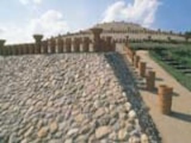 私市円山古墳公園