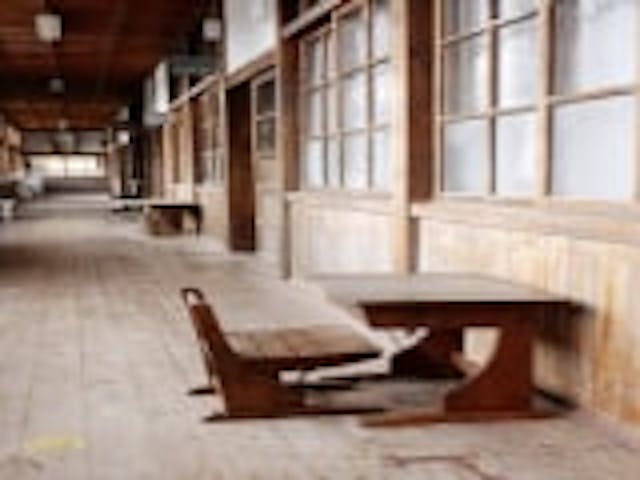 田山生涯学習センター（旧田山小学校）