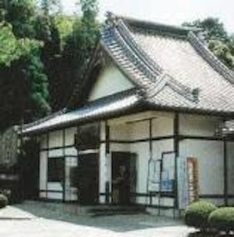 瑠璃光寺資料館