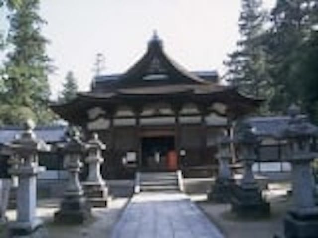 吉香神社本殿・拝殿・幣殿・神門・鳥居