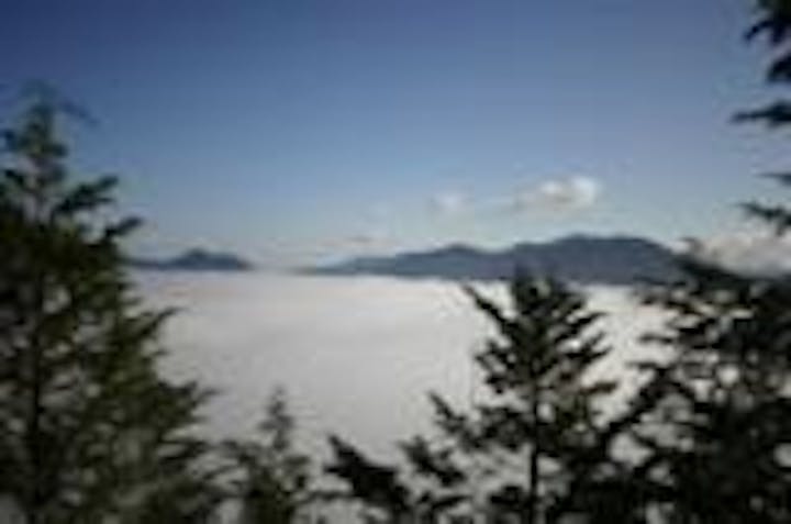 南郷神門の雲海