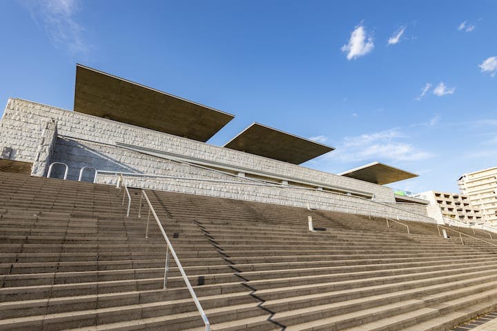 兵庫県立美術館