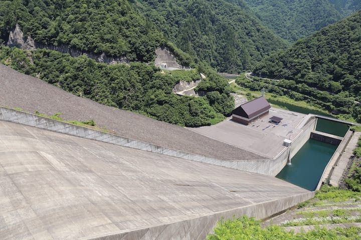 徳山ダム