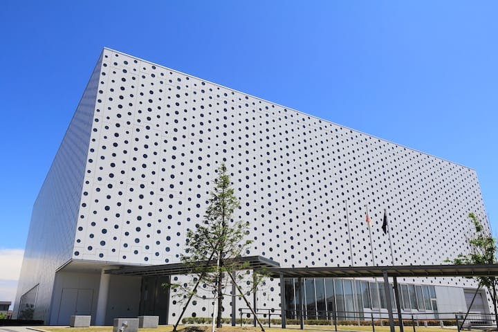 金沢海みらい図書館