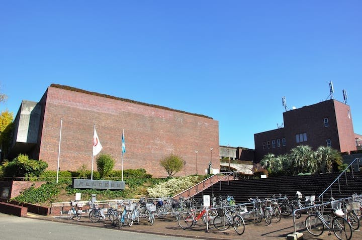 兵庫県立図書館